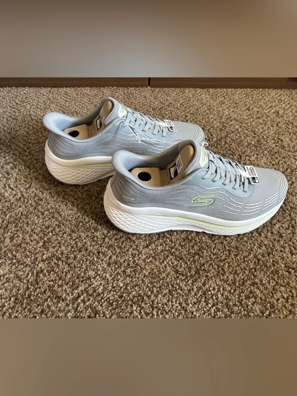 Skechers Swift Fit Size 9 Women Gray  Slip-On Sneakers with Lime Accent